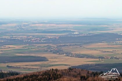 Kamieniec Ząbkowicki widziany z Jawornika Wielkiego.