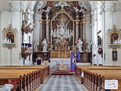Javornik - Kościół Świętej Trójcy - Wnętrze.