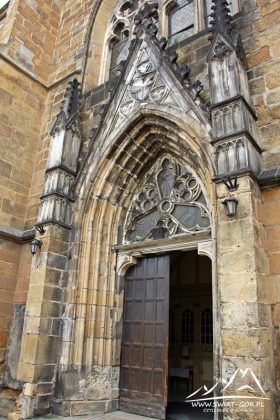 Portal gotycki.