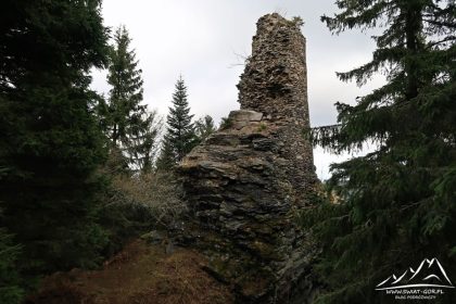 Zamecky Vrch - ruiny zamku Koberstejn.