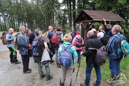 Przerwa przy wiacie odpoczynkowej.