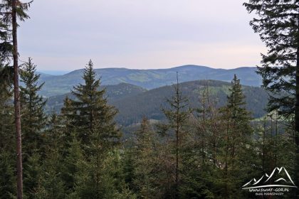 Widok na Góry Bialskie z Czernicą.