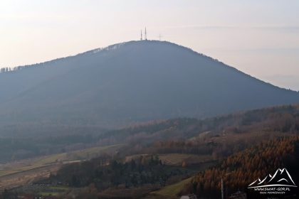 Wzgórze Gedymina - Widok na Chełmiec (851 m n.p.m.).