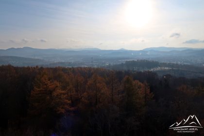 Wzgórze Gedymina - Panorama na kotlinę Wałbrzycha i Góry Kamienne.
